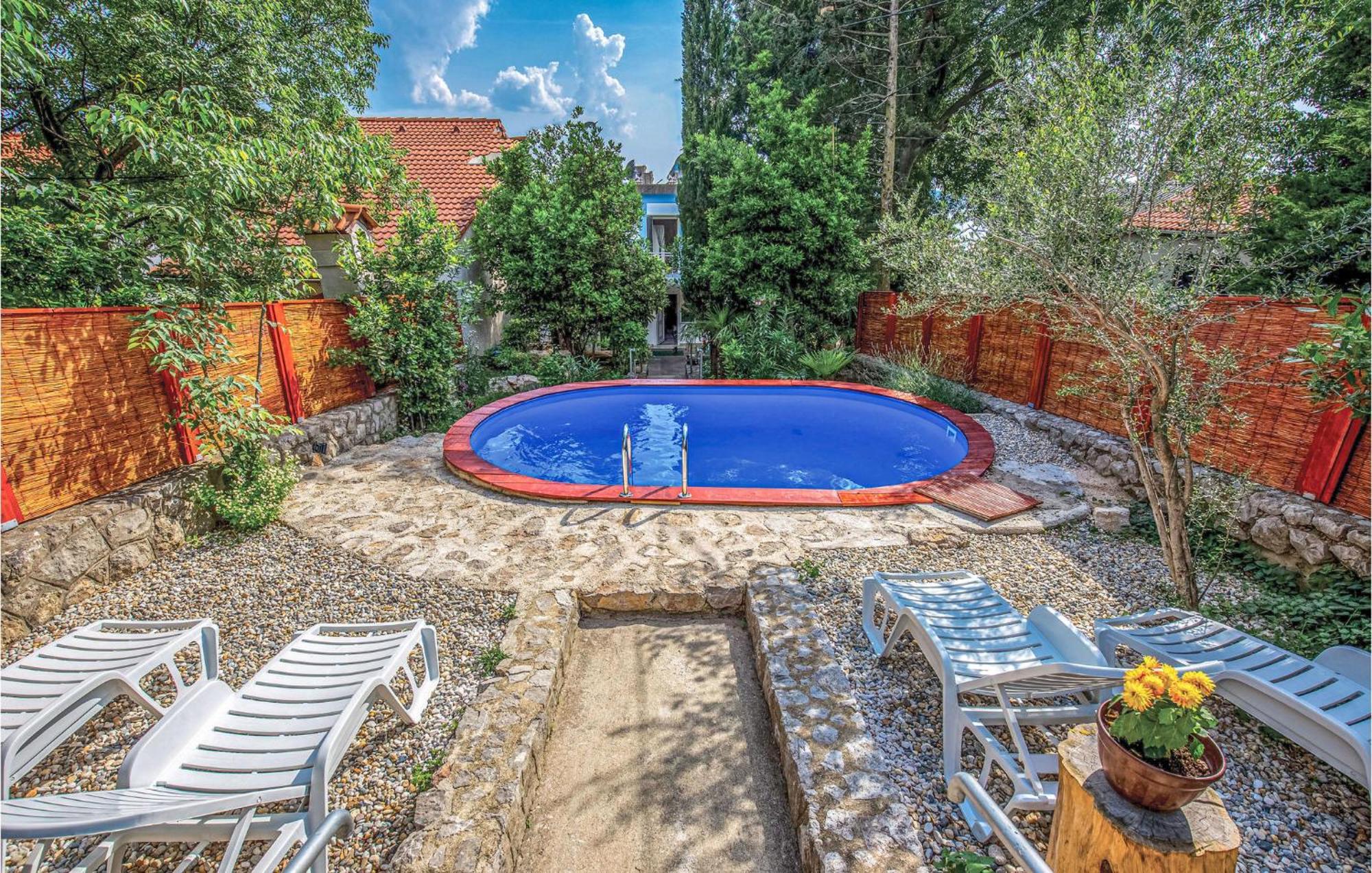Holiday home 3 Bedroom Pet Friendly In *